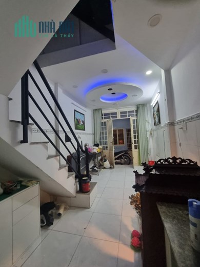 TRẦN ĐÌNH XU PHƯỜNG NGUYỄN CƯ TRiNH QUẬN 1.