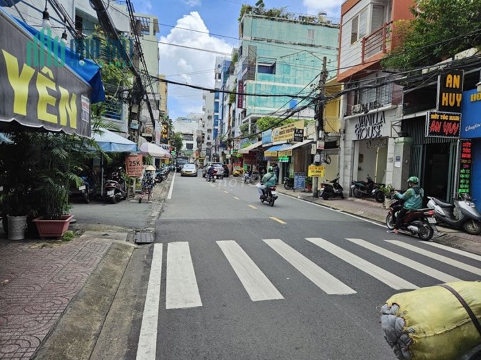 💥Nhà MTKD Hồ Bá Kiện,F15, Q10 - 4 phòng