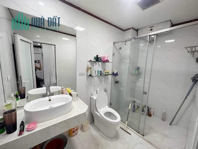 Mặt hồ ba mẫu, siêu phẩm vừa ở vừa kinh doanh 48m2, 4 tầng.chỉ hơn 14 tỷ