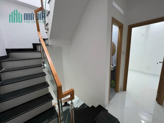 Bán nhà đường Sư Vạn Hạnh, phường 9, quận 10, 36m2, 4 tầng, nhỉnh 7 tỷ