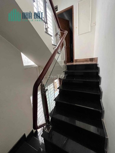 💥Nhà 3 tầng hẻm xe hơi Lê Hồng Phong