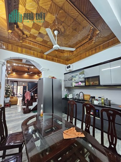 Bán nhà phố Tôn Đức Thắng 50x4T mặt tiền 4m ngõ thông ô tô vào nhà nhỉnh 9 tỷ lh 0975124520