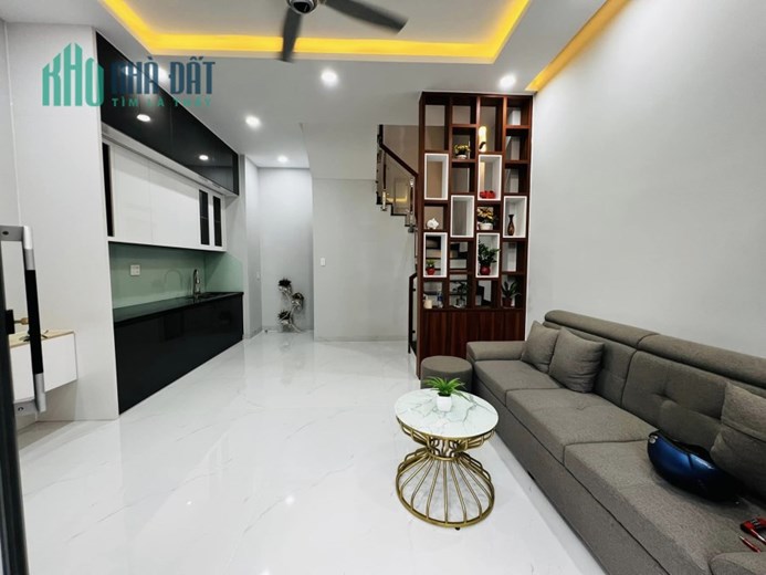 NHÀ 3 TẦNG HOÀN CÔNG ĐỦ, NGANG 5.6M  HẺM XE HƠI 5M, CHỈ 6 TỶ TL