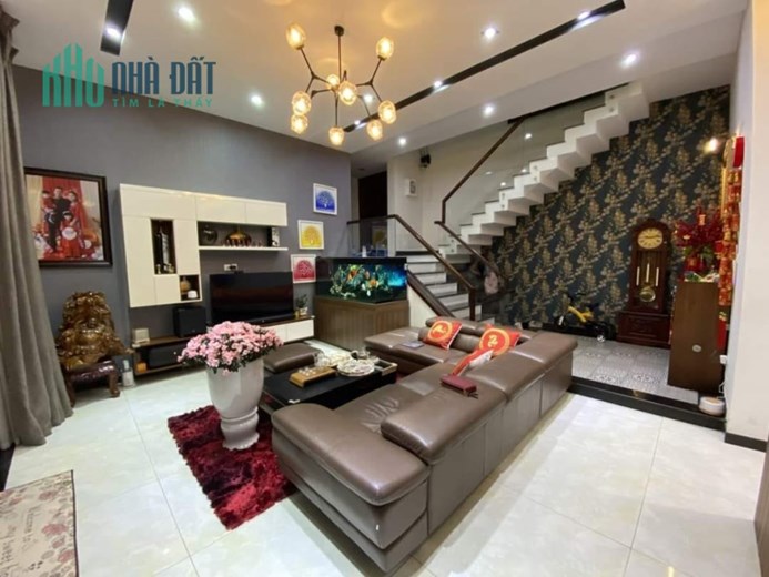 TRUNG TÂM HẢI CHÂU - VILLA 2 MẶT TIỀN ĐƯỜNG 10,5M
DT: 220M2 NGANG 12,9m