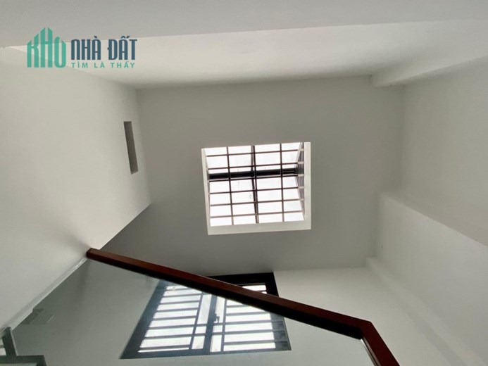 Bán nhà đường Lê Thúc Hoạch gần Văn Cao, Phú Thọ Hoà, 5.7x12m, 4T - 5PN, 7.5 tỷ