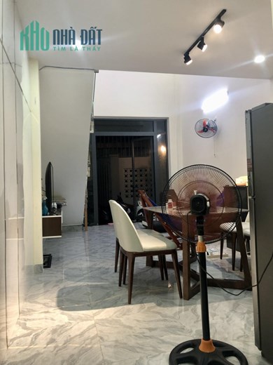 Chỉ 2,1 tỷ nhà lô góc shr kế đại học Ngoại ngữ 4.5x13 gọi ngay: 0379371728