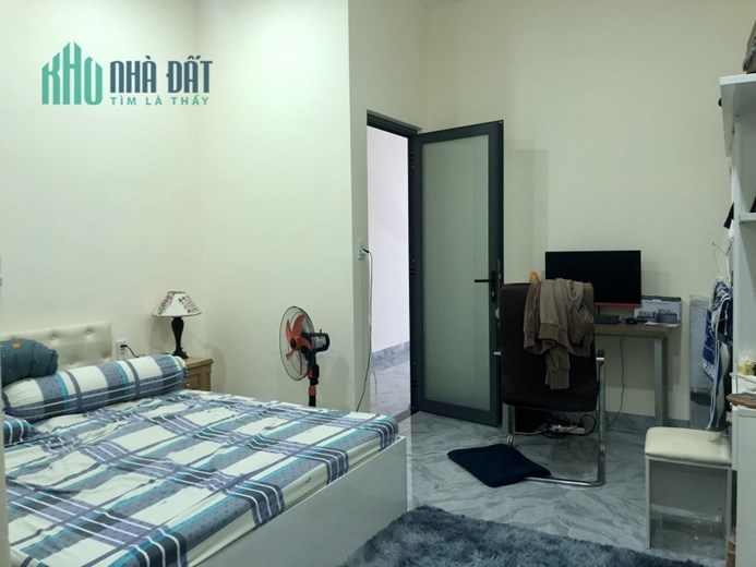 Chỉ 2,1 tỷ nhà lô góc shr kế đại học Ngoại ngữ 4.5x13 gọi ngay: 0379371728