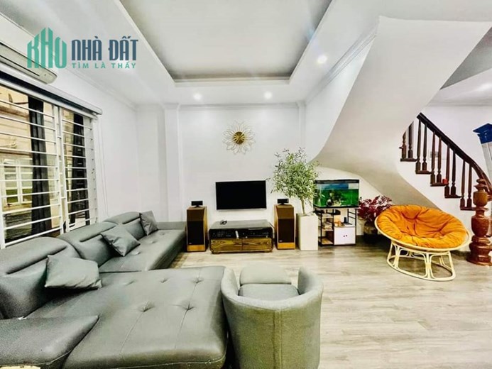 Bán nhà Ngô Quyền, Hà Đông, OTO Lô góc 40mx4T, giá 4,5 tỷ