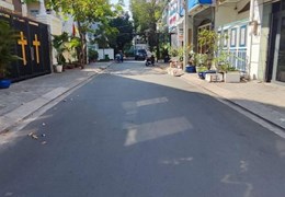 BÁN NHÀ MAI VĂN VĨNH.TÂN QUY ,Q7  120 m2  ngang 8,3m ,4Tầng Chỉ:6,2 Tỷ