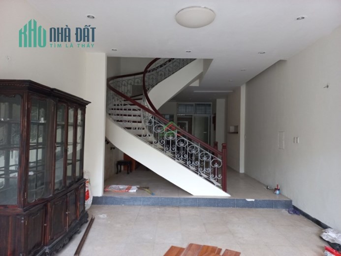 NGUYỄN VĂN CỪ NHÀ 5 TẦNG PHÂN LÔ HÀNG KHÔNG, Ô TÔ TRÁNH DỪNG ĐỖ, KINH DOANH SẦM UẤT, TRUNG TÂM