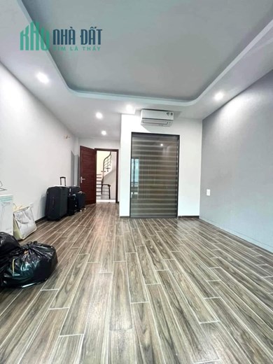 Bán Nhà Trân Duy Hưng - Lô Góc 3 Thoáng, Có Thang Máy