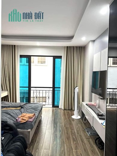 Bán Nhà Trân Duy Hưng - Lô Góc 3 Thoáng, Có Thang Máy