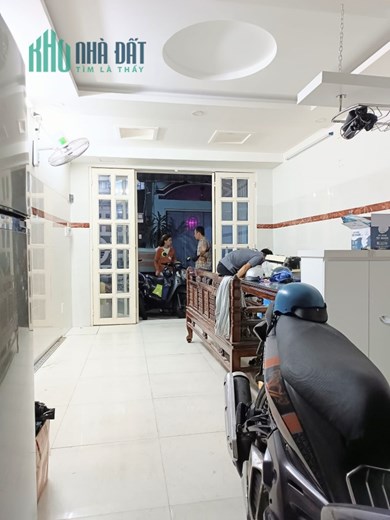 Bán nhà đường Lạc Long Quân , phường 10, quận Tân Bình, 5 tầng, 4 tỷ 5