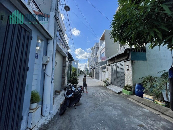 Bán đất Tam Đa q9,DT50m,giá 2.85ty dân cư hiện hữu,0933660119
