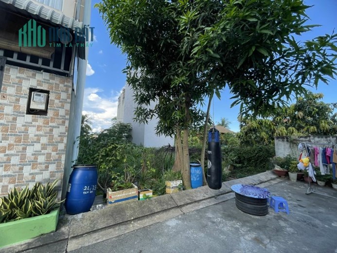 Bán đất Tam Đa q9,DT50m,giá 2.85ty dân cư hiện hữu,0933660119