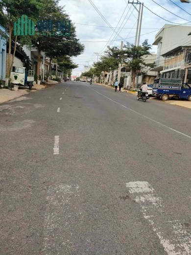 Bán lô đất mặt tiền nguyễn thái học Liên nghĩa đức trọng 4,5 tỷ