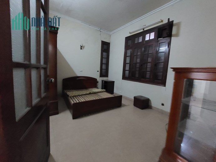 Cho thuê nhà, HGĐ, CHDV, KD, VP, mặt phố, 65m2, 4T, 8m, 7P, 30tr, Âu Cơ.