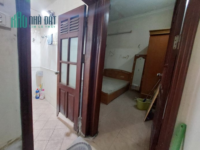 Cho thuê nhà, HGĐ, CHDV, KD, VP, mặt phố, 65m2, 4T, 8m, 7P, 30tr, Âu Cơ.