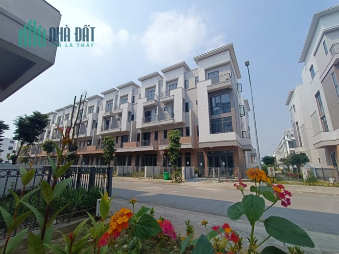 Do gia chủ chuyển công tác cần bán gấp.