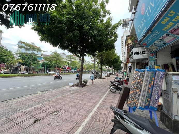 Mặt phố Ngọc Lâm, kd sầm uất,cho thuê 30tr/1 tháng,60m*4T,MT4.5m,15 tỷ