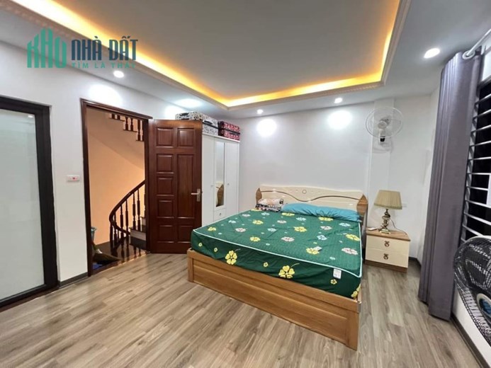 Bán nhà Thụy Khuê 35m2, 6T, 5m, 5.35 tỷ Tây Hồ.