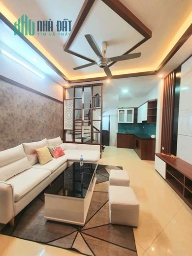 Bán nhà khu hàng xóm Ngoại Giao Đoàn - 41m2 x5T - Chỉ 4,25 tỷ - 2 Thoáng, Ở ngay