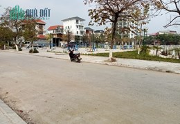 Cho thuê 400m2 đất tại Khai Quang, Vĩnh Yên Giá thuê 16tr/tháng .