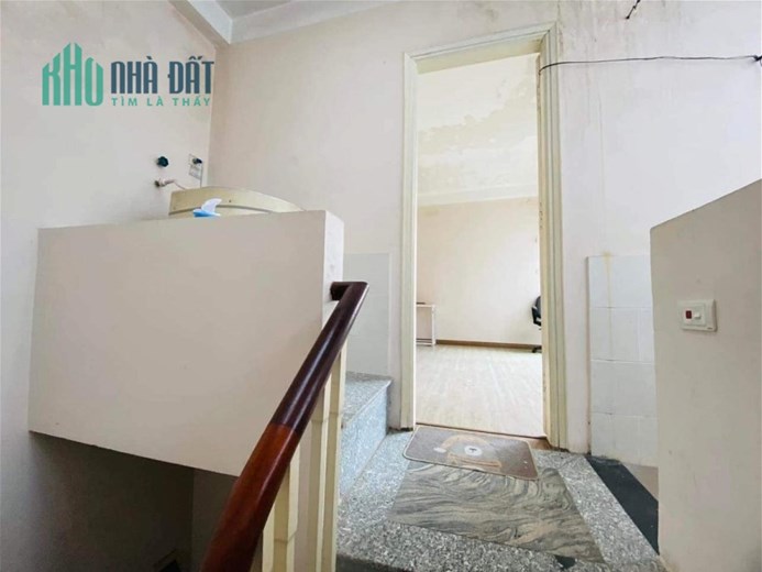 BÁN NHÀ VỊ TRÍ ĐẸP HOÀNG QUỐC VIỆT CẦU GIẤY HÀ NỘI GIÁ TRÊN 3 TỶ SỔ ĐỎ ĐẸP KENG.