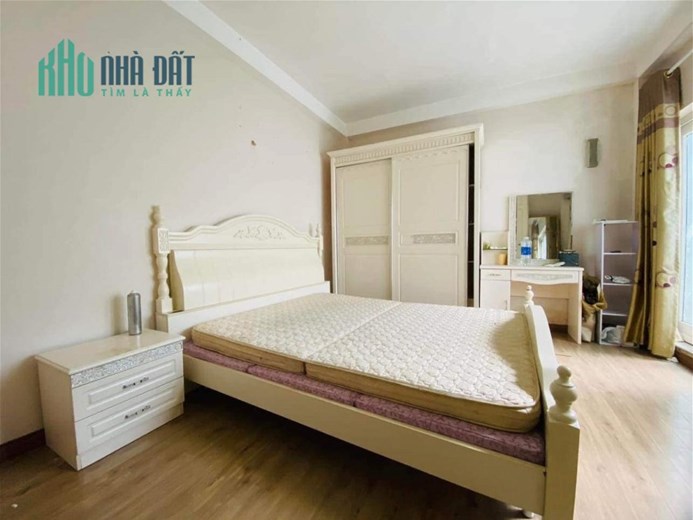 BÁN NHÀ VỊ TRÍ ĐẸP HOÀNG QUỐC VIỆT CẦU GIẤY HÀ NỘI GIÁ TRÊN 3 TỶ SỔ ĐỎ ĐẸP KENG.