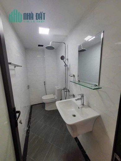 BÁN NHÀ NGUYỄN ĐỨC CẢNH 30M2X 5T MỚI  ĐẸP, SÁT PHỐ, SĐCC  giá 3,3 tỷ.