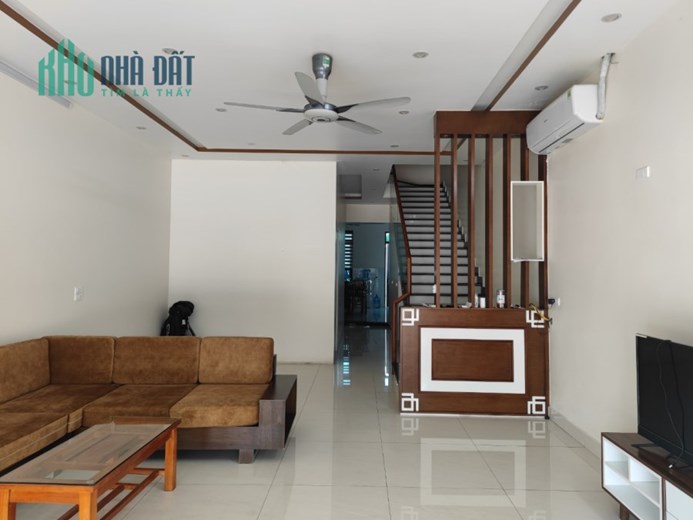 Cho thuê nhà đường Nguyễn Công Trứ,Liên Bảo - Vĩnh Yên- Vĩnh Phúc 15tr/ tháng.