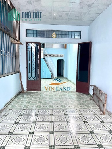 Cho thuê nhà mặt tiền 120m2 đường lớn gần chợ cổng 10