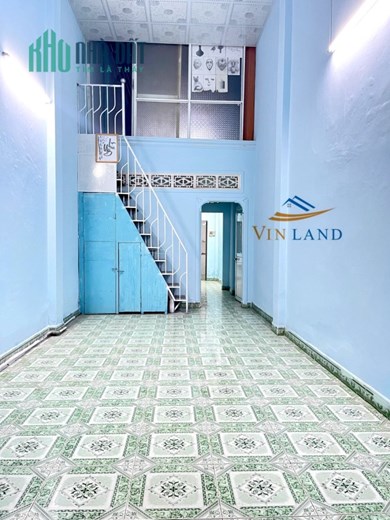 Cho thuê nhà mặt tiền 120m2 đường lớn gần chợ cổng 10
