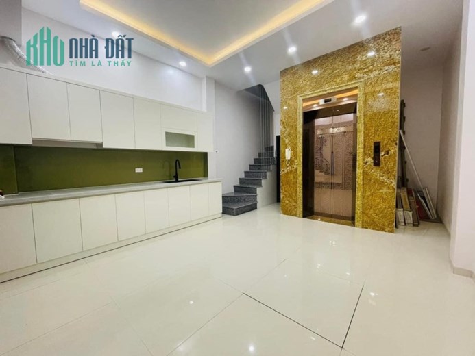 Bán Nhà Cổ Nhuế, 40m 6 tầng thang máy, cách phố 10m, giá nhỉnh 4 tỷ