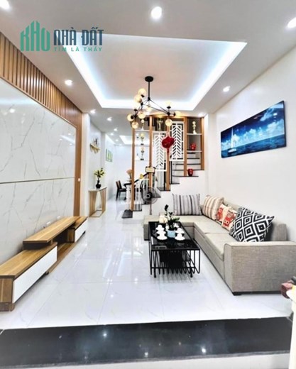 Bán nhà Hồ Tùng Mậu , 40m 6 tầng, 4 phòng, full nội thất, có thang máy, giá nhỉnh 4 tỷ