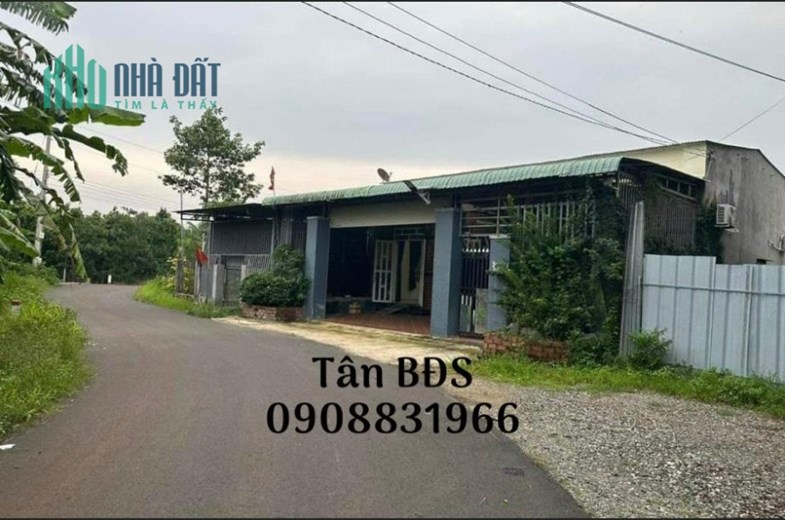 ĐẤT ĐẸP - GIÁ TỐT - Chính Chủ Bán Gấp 549m2 Tặng Nhà Cấp 4 - DỌN VÀO Ở NGAY