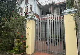 150m x nhà 2 tầng dân xây cực kì chắc chắn đẹp - nhà này k mua thì mua nhà nào 
- thiết kế đẹp ,