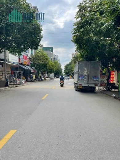 Mặt Phố Hoàng Công, Mậu Lương, Mặt đường 18.5m, Nhỉnh 12 Tỷ