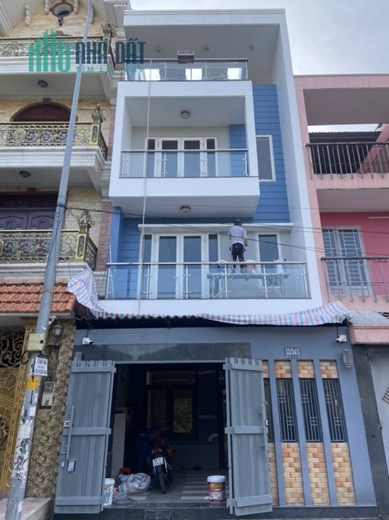 Mùa lễ hội cuối năm, Sắp qua một năm mới. 
Thi Công: