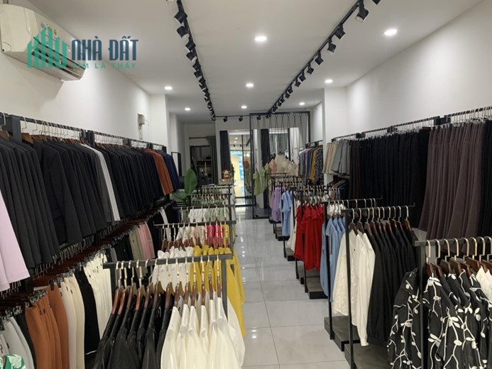 Quận 9, Chính chủ Sang MB Nguyên Căn 4 x 20m , 4 lầu có 5 phòng . số 247 Lê Văn Việt, Tel :