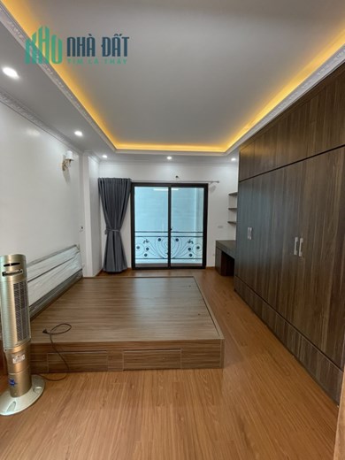 Chính chủ bán nhà 35m2 x 5 tầng Ngõ 191 Phạm Văn Đồng - 2 mặt thoáng - Đã đầu tư full nội thất