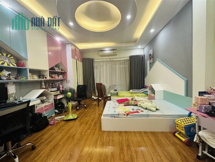 BÁN NHÀ VÕ CHÍ CÔNG CẦU GIẤY HÀ NỘI GIÁ NHỈNH 5 TỶ SỔ ĐỎ ĐẸP