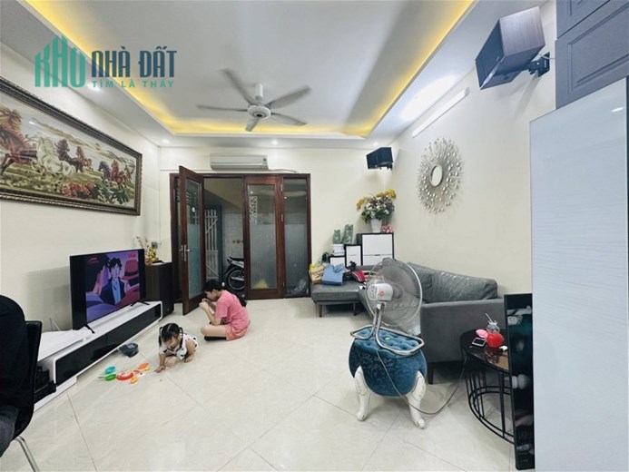 BÁN NHÀ VÕ CHÍ CÔNG CẦU GIẤY HÀ NỘI GIÁ NHỈNH 5 TỶ SỔ ĐỎ ĐẸP