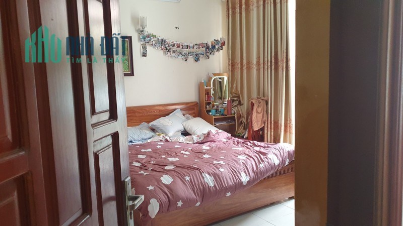 Bán nhà Dương Quảng Hàm, Cầu Giấy. 73mx4; MT4.1m; giá 9 tỷ