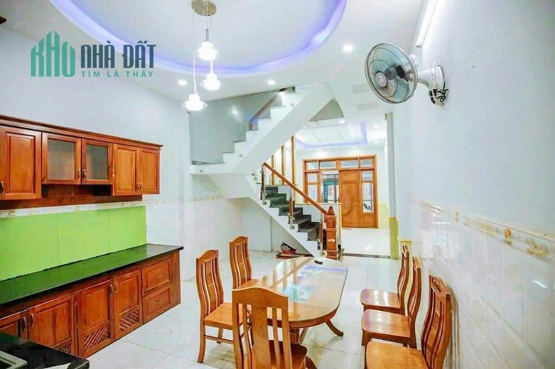 Bán Nhà Phố 80m2, 3 Tầng, Đường Nguyễn ảnh Thủ. Quận 12