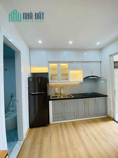 Bán nhanh 2 ngủ ban công đông nam view thẳng sân bóng siêu mát và thoáng 46 mét 1ty280tr