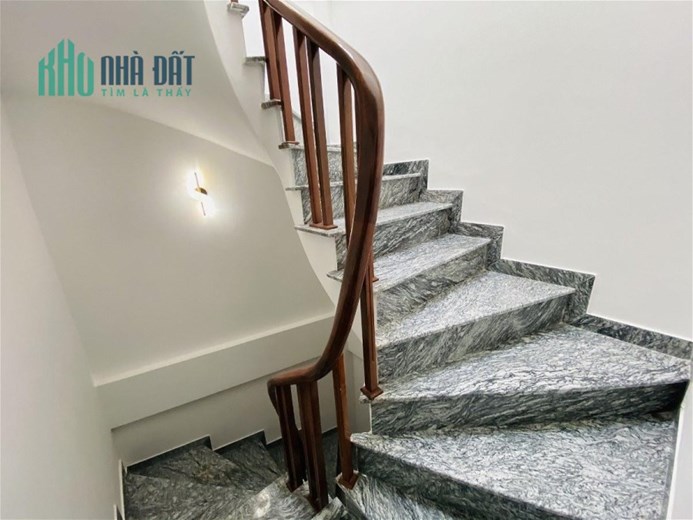 Cực cực hiếm, 4 tỷ, nhà siêu đẹp phố Quan Nhân, sát hồ, oto gần, an sinh đỉnh, 5 tầng, 3PN