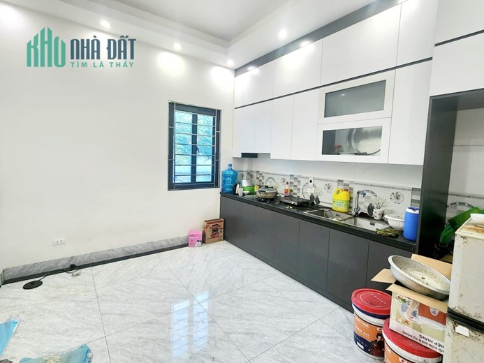 Bán Nhà 3 Tầng-Gara Ô Tô-Vân Trì-Vân Nội-Đông Anh-DT 143m²-MT 8,9m-Nhỉnh 4 tỷ