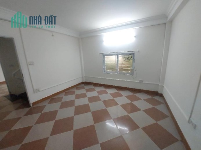 2.x tỷ có nhà 3 tầng 46M Kiến Hưng, Hà Đông, ngõ ba gác tránh ô tô gần.