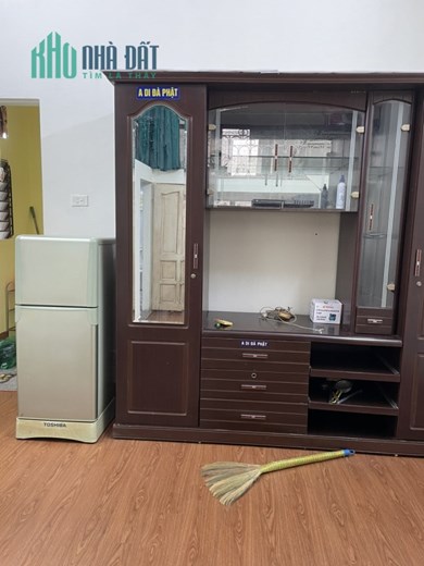 Chính chủ cần cho thuê tầng 1 và 3 nhà địa chỉ: số nhà 57 phố thợ nhuộm, phường cửa nam, quận hoàn